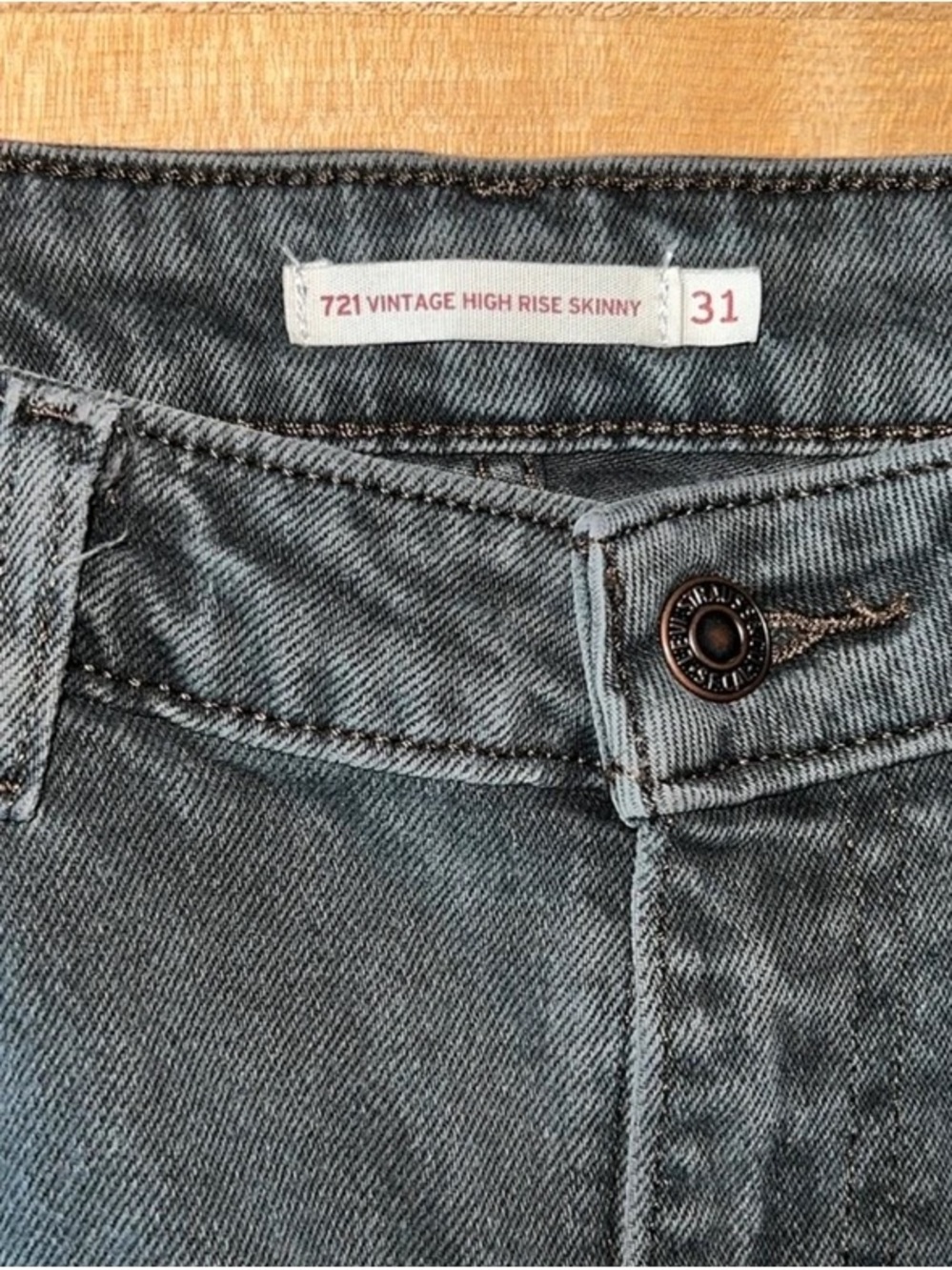 Levi's 721 High Rise Skinny Jeans - Washed Black Denim - Picture 2 of 4